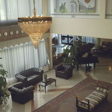 سان جوليانو تيرمي Hotel Granduca المظهر الخارجي الصورة